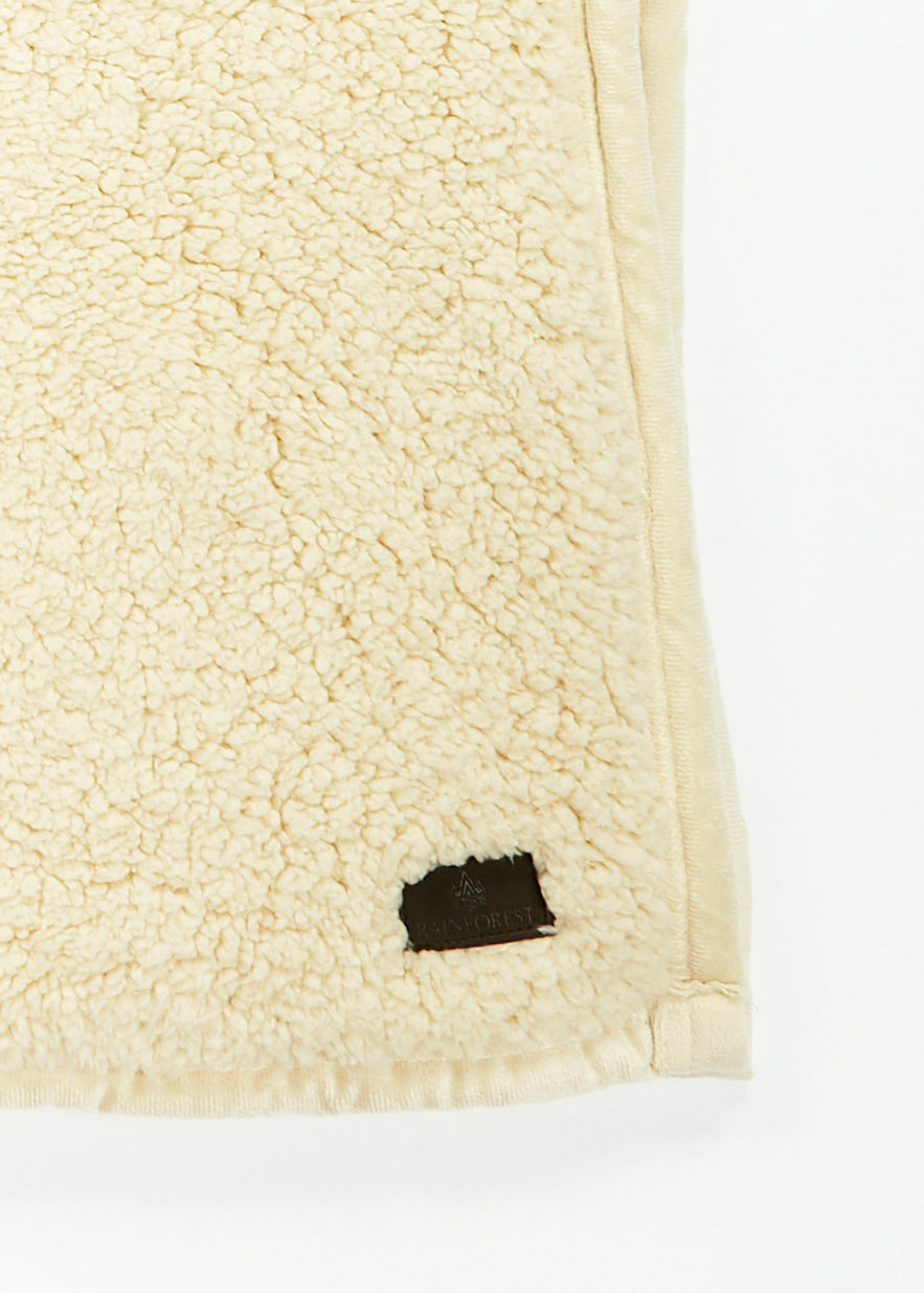 DOUBLE SIDED SHERPA THROW